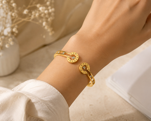The-roman-key-cuff (3)