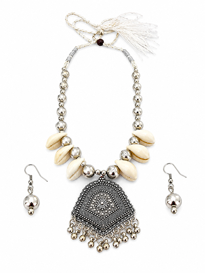 Oxidized Silver Cowrie Shell Necklace & Earrings Set5